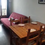 Spacieux A Super-besse Avec Terrasse Et Garage - Fr-1-814-147 Apartamento Super Besse