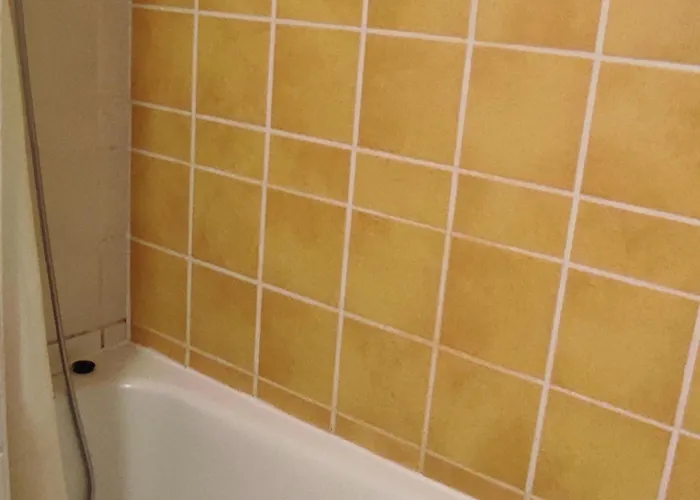 Apartment Spacieux A Super-besse Avec Terrasse Et Garage - Fr-1-814-147 *