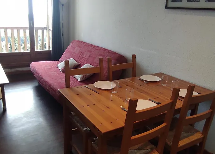 Spacieux A Super-besse Avec Terrasse Et Garage - Fr-1-814-147 Apartment Super Besse